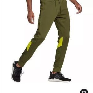 Adidas | Men's Joggers Aeroready Pant in Wild Pine green and lime Sz S NWT